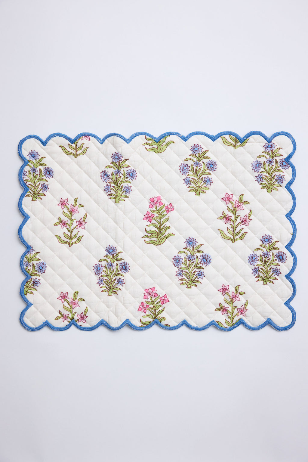 Gardenia Blue Scalloped Quilted Placemat (Set of 4)