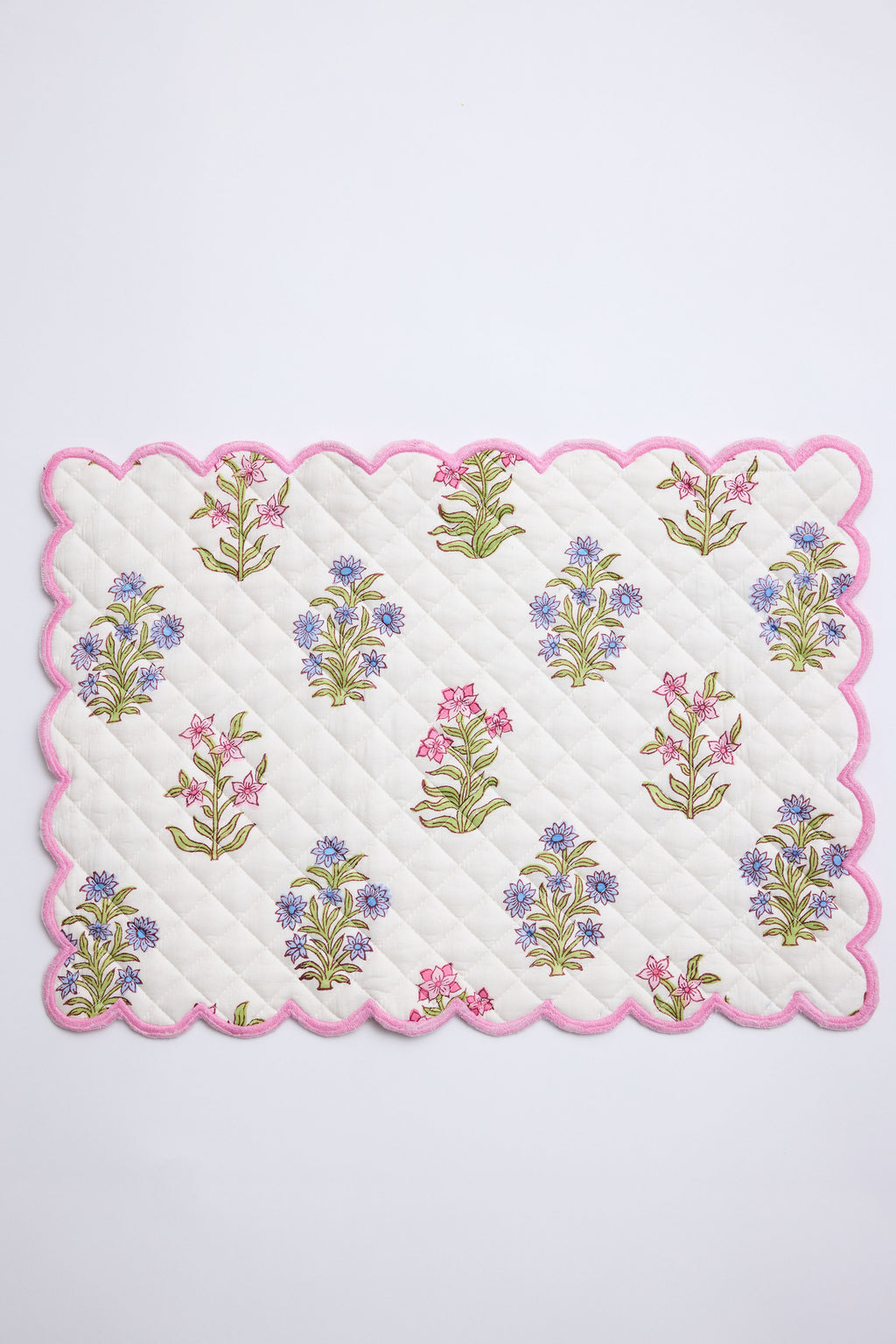 Gardenia Blush Scalloped Quilted Placemat (Set of 4)