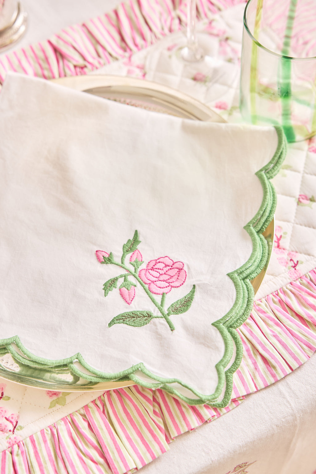 Rose Cottage Scalloped Napkin (Set of 4)