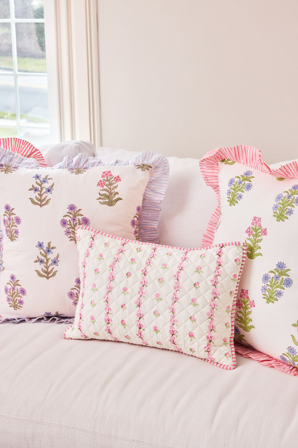 Rose Cottage Pipped Throw Pillow